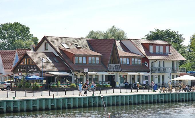 Hotel zur Brücke Greifswald Exterior foto